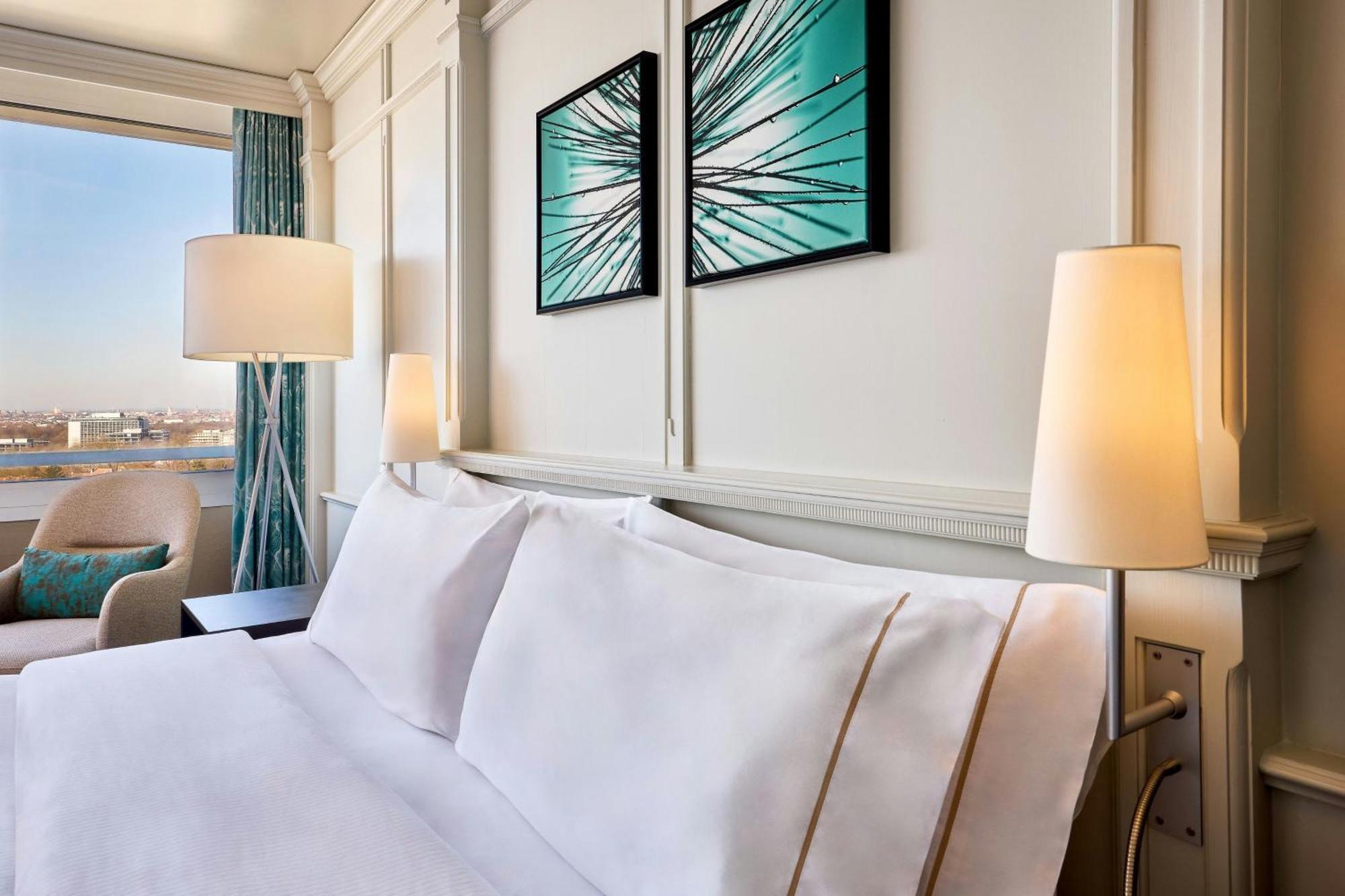 The Westin Grand Отель