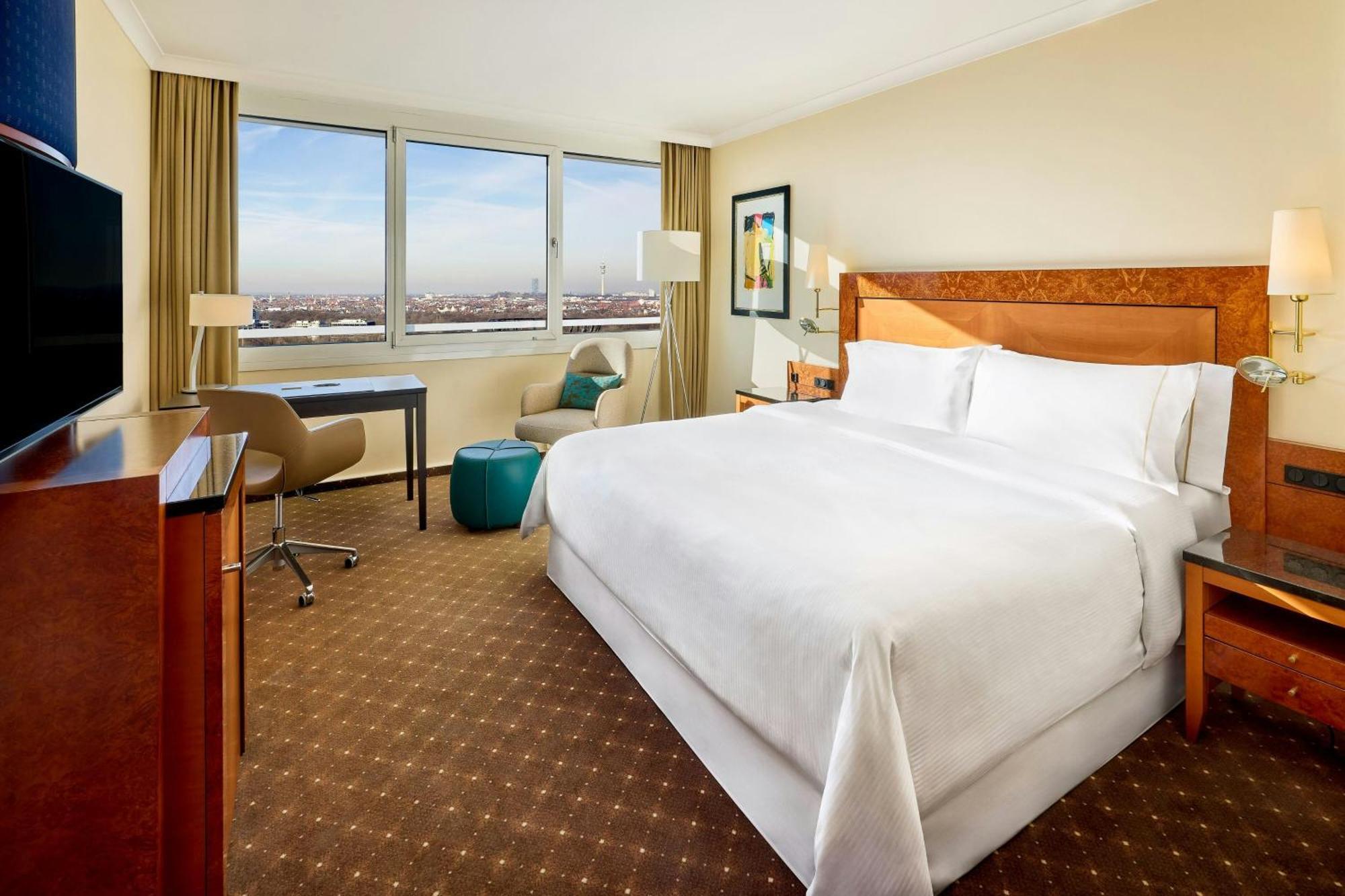 Отель The Westin Grand